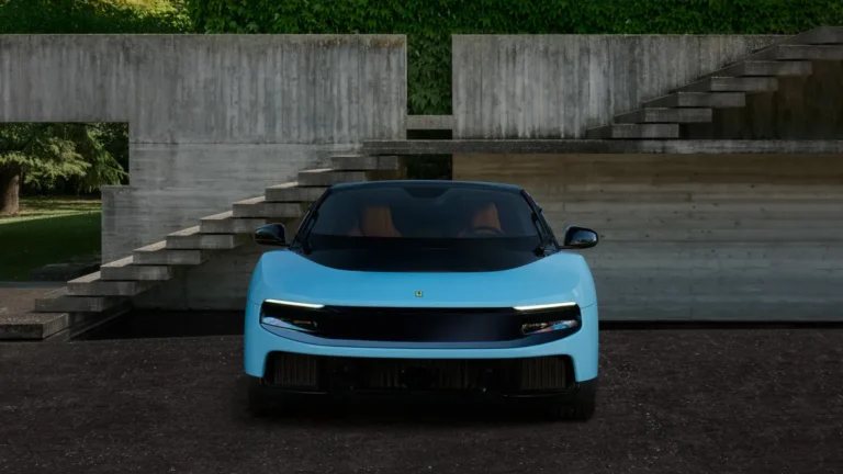 Resmi Ferrari Luce: Etkileyici Elektrikli Performans ve Detaylar