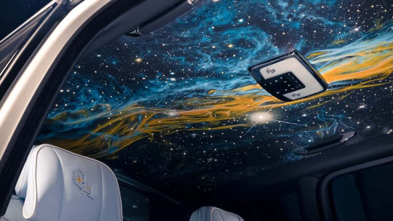 Resmi Rolls-Royce Cullinan Cosmos: Sınırlı ve Lüks Bir Sanat