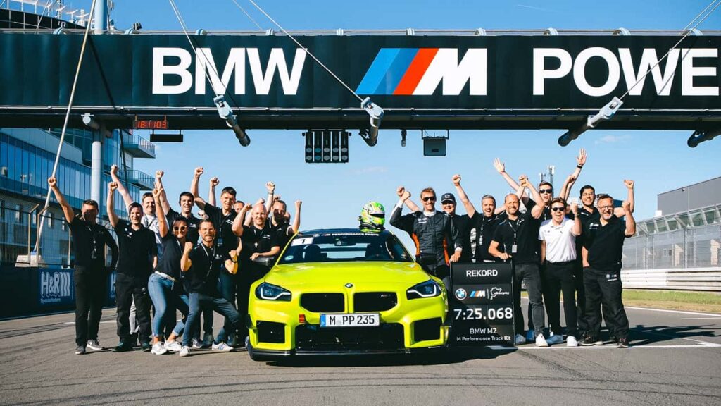 BMW M2 Pist | BMW M2 Pist Paketi ile M2 CS Modelini Geride Bıraktı, Araç Değerleme, Araç Ekspertizi, Oto Galeri Maslak, İkinci El Araba Alımı, İkinci El Araç | Oto Galeri Maslak 2.el araba alım satım