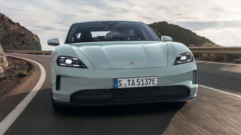 Porsche Çin | Porsche Çin'de Bayi Kapatıyor ve Yeniden Yapılanıyor, 2.El Araç Satışı, 2.El Araba, Nakit Araç Alımı, Araç Fiyat Hesaplama, Araç Değerleme | Oto Galeri Maslak 2.el araba alım satım