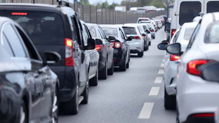 Okul Dönemi Trafiği İçin En Verimli Çözümler, Otogalerio, Maslak Oto Galeri, Otomotiv Sektörü, İkinci El Araba, 2.El Araç Satışı